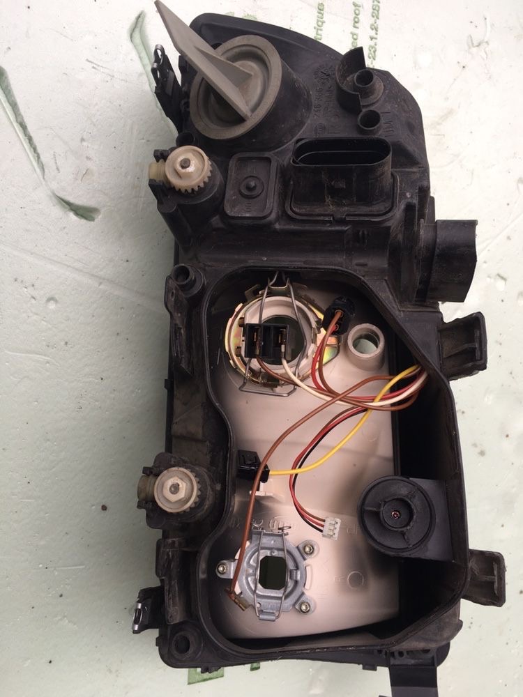 Far Skoda Fabia dreapta