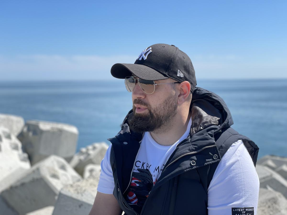 49C66360-E7D1-4E6E-B15A-8B46CB90755D