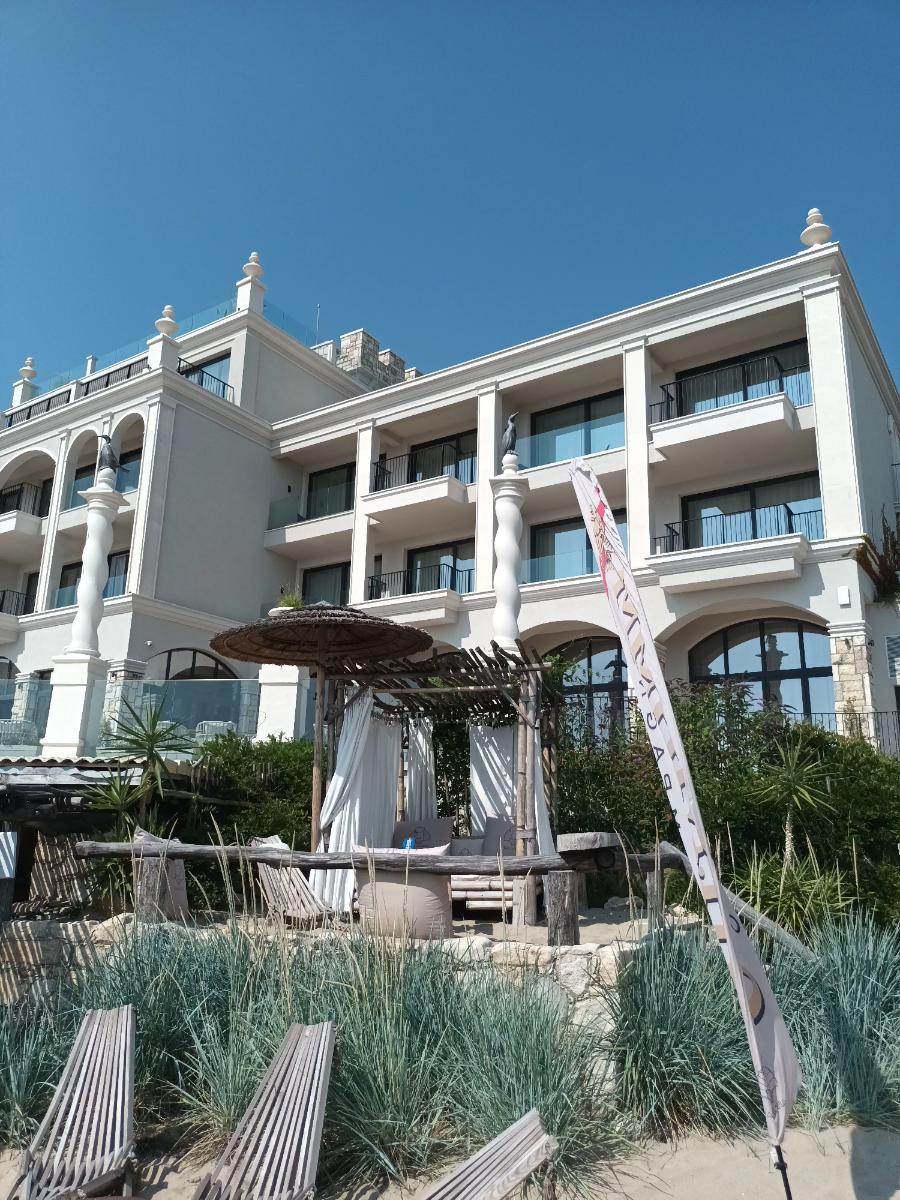 2136e7ee-8f9a-4d06-b953-2987365ddee7