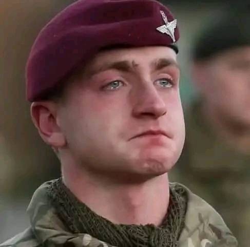 Tânăr soldat - imagine sugestivă